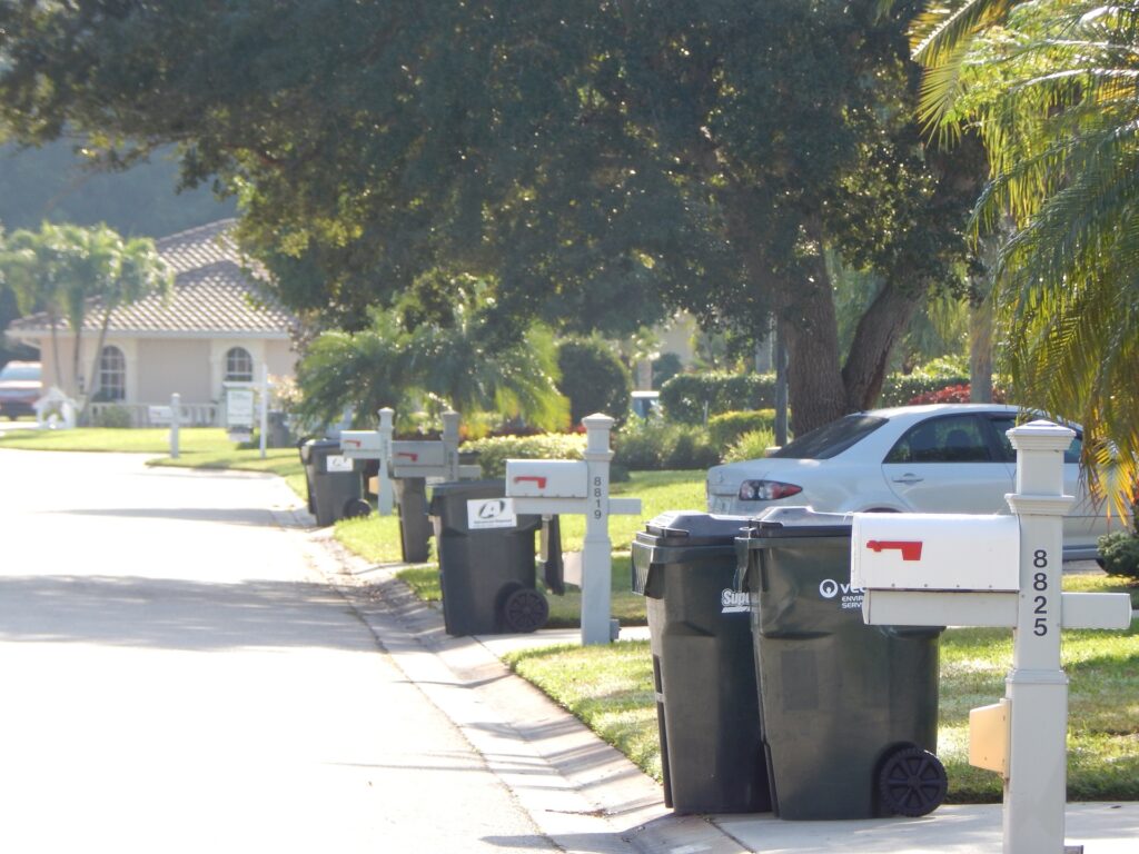 Curbside Junk Pickup-Palm Beach County Junk and Waste Removal