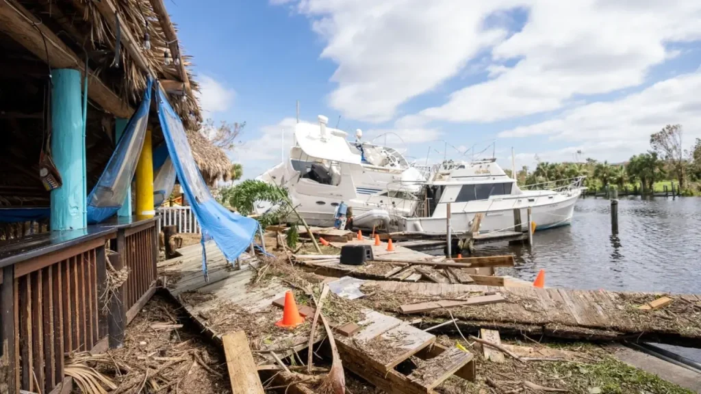 Storm Cleanups-Palm Beach County Junk and Waste Removal